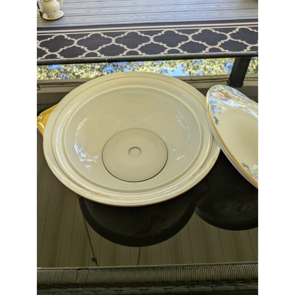 Royal Bayreuth Franklin Bone China Round Covered Vegetable Bowl Romantic Floral